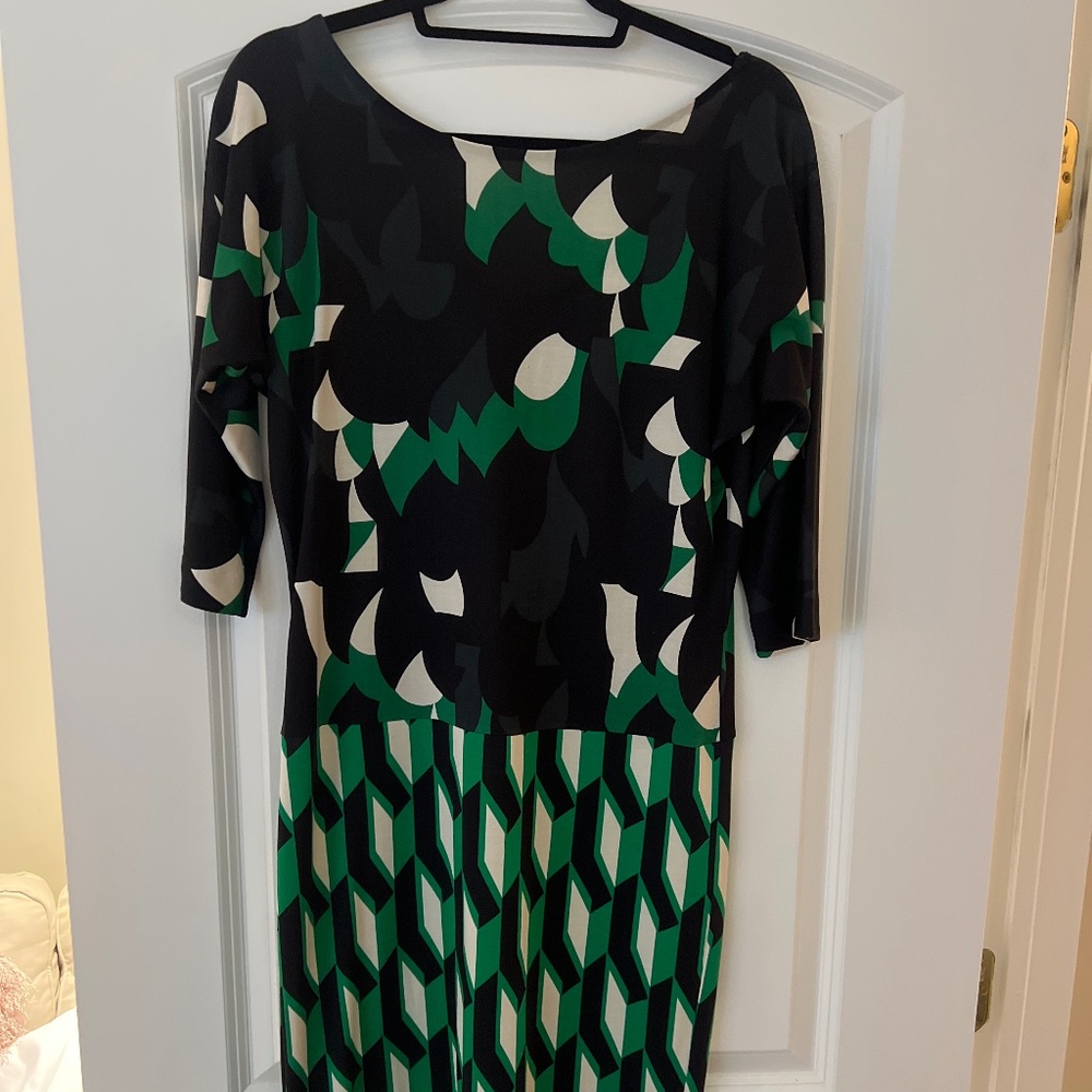 DVF Green and black printed dress
